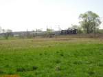 Auf der Fahrt von Dieburg nach Neu-Isenburg mute der Sonderzug mit 52 4867 der Historischen Eisenbahn Frankfurt am Main, der am 03.04.2005 anllich des 100jhrigen Bestehens der Dreieichbahn