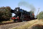 52 8047 mit einem Sonderzug von Nossen nach Freiberg, hier bei Kleinwaltersdorf, 19.09.09