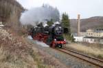 52 8047 und 52 8079 bringen den Sonderzug aus Nossen am 6.12.09 nach Schwarzenberg.