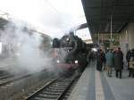 Hier 52 8177-9 mit SZ88586 nach Berlin Sdkreuz, dieser Zug stand am 6.3.2010 in Berlin Sdkreuz.