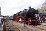 58 311 und 52 6106 standen am 02.04.2010 um 13:19 mit einem Sonderzug abfahrbereit in Gerolstein.(175 Jahre Deutsche Eisenbahn)