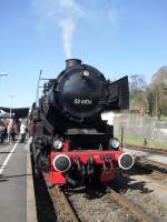 52 6106 steht am 6.4.10 im Bahnhof Gerolstein und wird in krze in das historische Bw Gerolstein fahren.