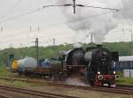 52 4867 mit passenden Wagen bei der Fahrzeugeparade  175 Jahre Deutsche Eisenbahn  in Darmstadt-Kranichstein.