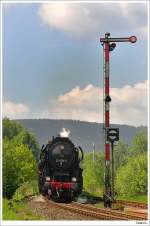 Dampffestival 2010 (im DDM): 52 8195 kam am letzten Tag mit SDZ aus Nrnberg via Bayreuth; hier kurz vor Trebgast, 23.5.2010.