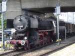 Hier sehen wir die 52 8095 in Freiburg Hbf.