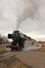 52 8154 beim Plandampfevent  Dampf trifft Kohle 2  mit dem 2400 Tonnen schweren Kohlezug von Zeitz Pbf nach Meuselwitz.