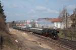 52 8177 vor der Einfahrt in den BF Radebeul-Ost am 02.04.2011.