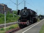 08.05.2011 - 52 7409 im Bahnhof Kornwestheim abgekoppelt auf dem Weg zum  Wasserhahn 