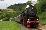 52 7596 mit dem DPE 98248 (Rottweil-Zollhaus Blumberg) beim Halt in Epfenhofen 25.6.11