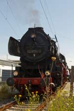 52 8134-0 der Eisenbahnfreunde Betzdorf steht am 21.08.2011 im Bf Niederlahnstein zur Weiterfahrt bereit.