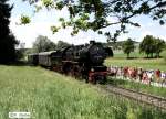 BEM Nrdlingen 52 8168-8 mit P 3887 nach Landshut, Strecke Landshut - Neuhausen - Rottenburg, Wiedererffnung des Abschnittes Landshut - Neuhausen, fotografiert am 05.06.2011 bei Weihmichel beim