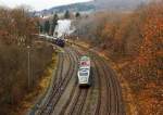 GTW 2/6 der Hellertalbahn ist am 26.11.2011 vom Bf Wrgendorf, Richtung Dillenburg losgefahren.