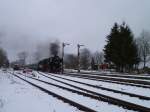 52 8154-8 machte am 18.12.11 die Sonderfahrt. Von Leipzig nach Annaberg, hier in Schlettau. 

