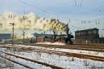 Bei herrlichem Winterwetter verlsst 52 8075 mit ihrem Sonderzug am 29.01.06 den Chemnitzer Hauptbahnhof.