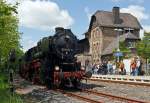 Die 52 8134-0 der Eisenbahnfreunde Betzdorf im Bahnhof Ingelbach/Ww am 13.05.2012.