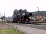 52 8075 mit dem Rodelblitz von Arnstadt nach Eisenach, aufgenommen im Bahnhof Plaue(Thr).