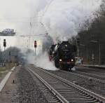 52 1360-8 beim Umsetzen um den Wagenpark.