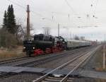 52 1360-8 erreicht mit einem Sonderzug aus Vienenburg den Bahnhof Eichenberg.