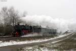 52 7596 mit dem DPE 75914 (Rottweil-Triberg) bei Deilingen.