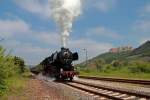 Am Pfingstsonntag dem 19.05.2013 fhrte eine Sonderfahrt von Leipzig ber Halle/Saale und Naumburg zur  Saaleweinmeile  zwischen Robach und Bad Ksen.