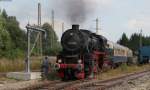 52 7596 mit dem DPE 88177 (Seebrugg-Titisee) beim Bereistellen 31.8.13