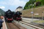 Überholung der 52 8134 mit dem Zug nach Germersheim durch die 01 202 auf Rundfahrt von Landau über Pirmasens Nord und Kaiserslautern nach Neustadt am späten Vormittag des 1.6.14 in