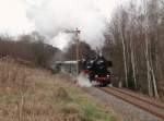 52 8131-6 fuhr am 21.12.14 mit dem Berliner Sonderzug nach Annaberg-Buchholz. Hier zu sehen in Grünstädtel, Schiebelok war 119 158.