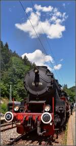 Sehr große Wölkchen der 52 7596 in Triberg beim Rangieren. Juli 2011.