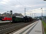 Am 12.09.2015 herrschte in Bielefeld HBF kurzzeitig Hochbetrieb: auf Gleis 4 wartet der RE 6 nach Düsseldorf auf Ausfahrt, während am Gleis 6 steht der Sonderzug aus Rinteln der von seiner