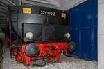 Wannentender der Lok 52 8190 ausgestellt im Eisenbahn &  Technik Museum Rügen in Prora. - 15.04.201