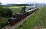 BEM 52 8168-8 mit Sonderzug Viechtach - Mnchen,  KBS 905 Bayerisch Eisenstein - Plattling, fotografiert bei Pankofen am 02.06.2011