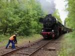 14.5.2015 Heidekrautbahn, Abzw. Asw. 52 8177 mit Sonderzug der Berliner Eisenbahnfreunde nach Berlin-Wilhelmsruh, gezogen von 346 826, hat sich soeben auf die Stammstrecke begeben.