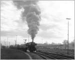 Angezogen von den Dampfwolken jenseits des Bodensees (gut zu sehen von Heiden aus) fuhr ich mit der Fhre nach Friedrichshafen und weiter nach Aulendorf. Eine Ausfahrt Richtung Isny unter Vollast war jedesmal ein besonderes Schauspiel. (Archiv H.Graf Mrz 1975)