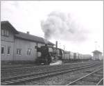 Eine weitere 052er mit einem Ganzzug DB-Container verlsst Aulendorf Richtung Ulm. (Archiv H.Graf Mrz 1975)