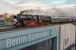 Am späten Abend des 04.11.2023 durchfuhr die 52 8177 Berlin Südkreuz für ihr Tagesprogramm.