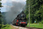 Am heutigen 28.07.2024 fuhr die UEF Sektion Karlsruhe wieder mit 58 311 ins Albtal. Hier kämpft sich die über 100 Jahre alte Maschine die Steigung kurz vor Marxzell hinauf.