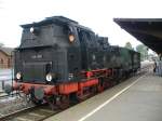 64 491 und Wagen 11 der Dampfbahn Frnkische Schweiz im Bahnhof Forchheim 