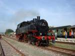 BR 64, als Gastlok in Riegel am Kaiserstuhl,  zieht den Museumszug  Rebenbummler ,  Okt.2007