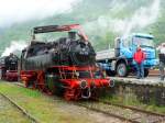 Dampflok  64 518 beim Kohle Beladen in Interlaken Ost am 15.05.2010