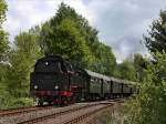 Die 64 491 am 23.05.2010 mit einem Pendelzug unterwegs Talwrts auf der Schiefen Ebene.