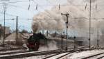 64 419 und V100 2335 mit dem DPE 32845 (Villingen (Schwarzw)-Tbingen Hbf) Ausfahrt Villingen 7.1.12