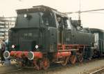 Eurovapor Dampflok 64 518 der Eurovapor Emmental anlsslich einer Extrafahrt im SBB Bahnhof von Solothurn im Oktober 1986