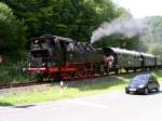 64 491 der Dampfbahn Frnkische Schweiz e.V. (DFS) am 08.08.2004 hinter Gweinstein.