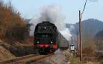 064 419-5 und 52 7596 mit dem DPE 24852 (Alpirsbach-Hauasch) bei Schenkenzell 6.11.11