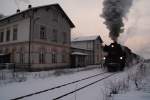 Am 19.12.09 verlsst 65 1049 mit ca. 120 Minuten Versptung den ehemaligen Bahnhof Scheibenberg.