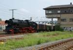 21.05.2011, 65 1049-9, Heidenau (Sachs.), als Leerzug von Pirna kommend zum Wasserfassen mit der Feuerwehr; Gleis im Vordergrund fhrt auf die Mglitztalbahn, Endpunkt Altenberg (Osterzgeb.)