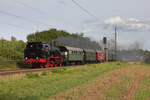 75 1118 mit Dampfpendelzug Geislingen-Plochingen am 17.09.2023 zwischen Ebersbach und Reichenbach. 