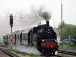 Fahrt in den Mai!!  75 1118 der UEF durchfhrt am frhen Morgen des  1.Mai 2009 den Bahnhof Illertissen