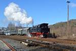 Die Sonderfahrt mit 78 468 nach Winterberg verlässt am 24.02.2018 nach dem Wasserfassen den Bahnhof in Arnsberg.