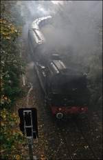 78 468 rollt am Zugschluss des Dampfzuges in Ldenscheid ein.